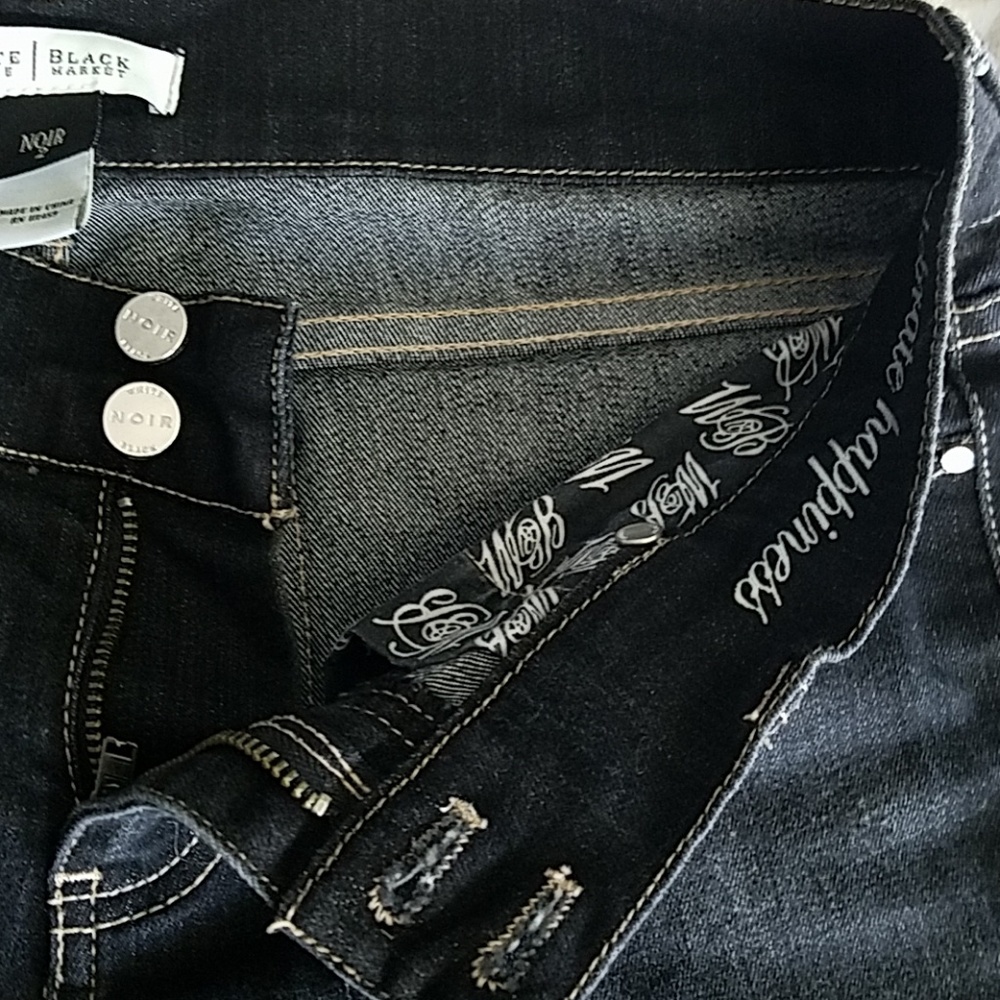White House Black Market Noir Black Capri Jeans Size 2 - Picture 6 of 8